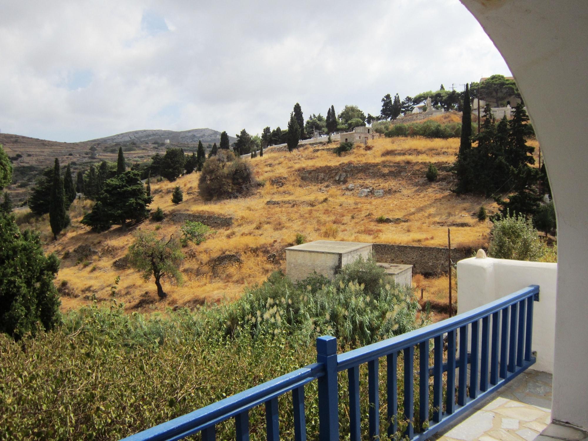 Lefkes Village Parikia  Luaran gambar